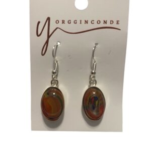 Aretes con vidrio fundido