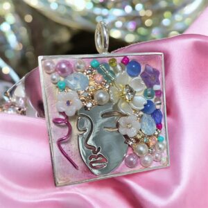 Colgante dama dormida