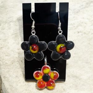 Set de aretes y colgante flor