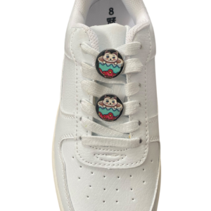 Sneakers Pin Set, lindo gatito fondo negro