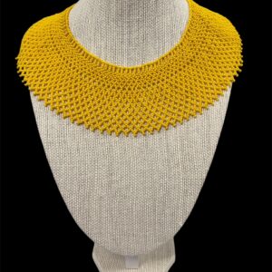 Mostacilla collar amarillo